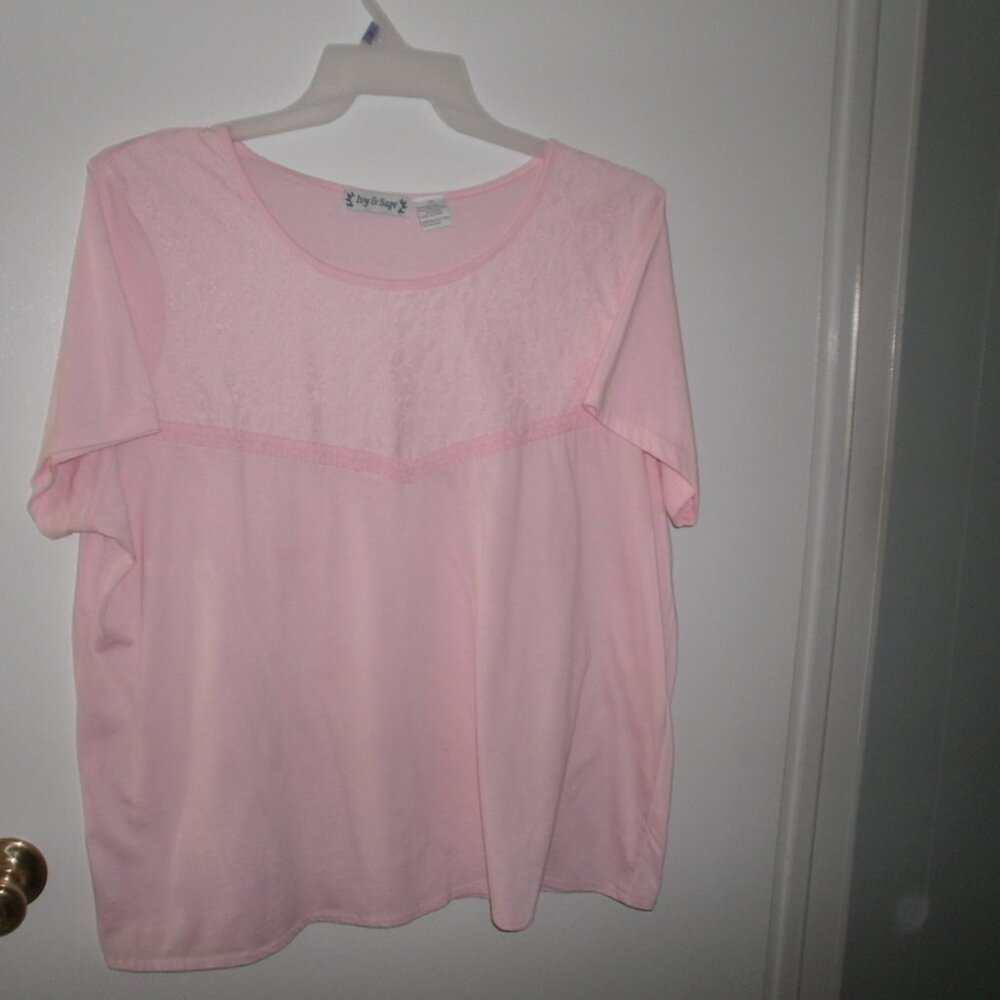 Woman's pink top short sleeve with lace 2X